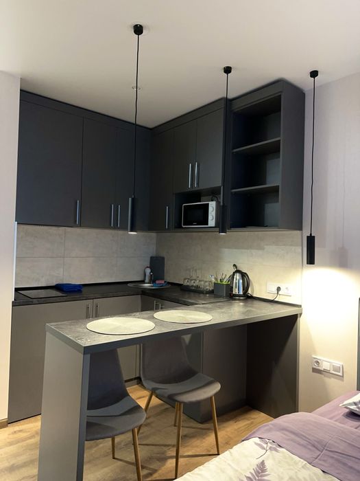 Свободна! Смарт квартира ! Возле метро Харьковская 5 мин , Позняки