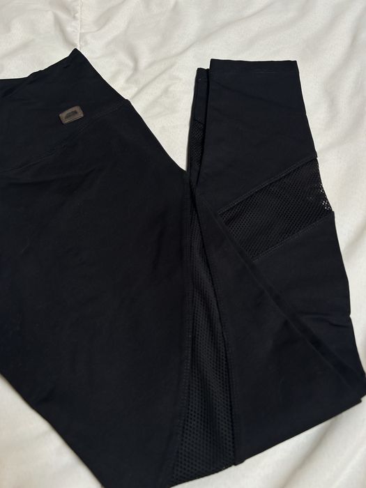 Leggins com transparências