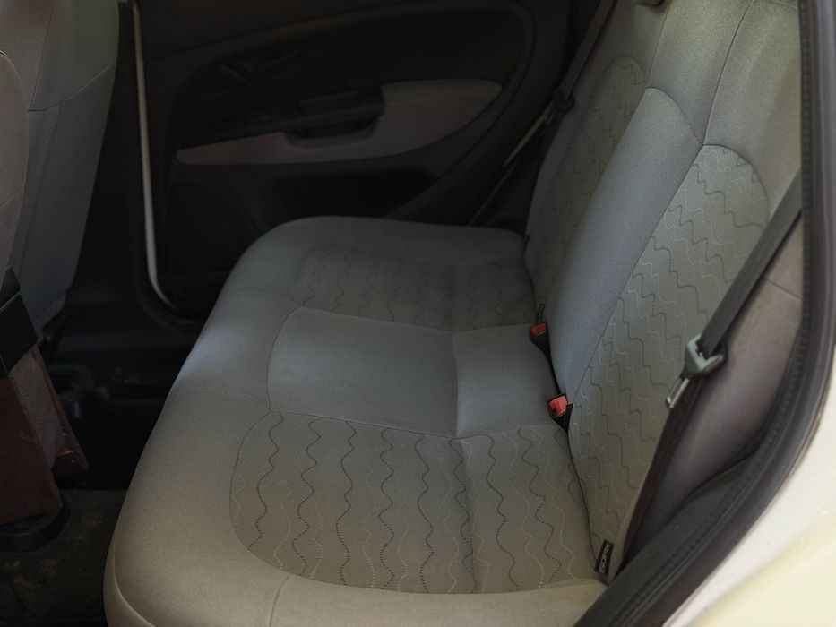 Fiat Linea 2013 рік 1.4 газ/бензин