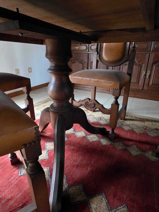 Mobília Sala Completa Mesa, 6 Cadeiras, Cristaleira e Aparador Vintage