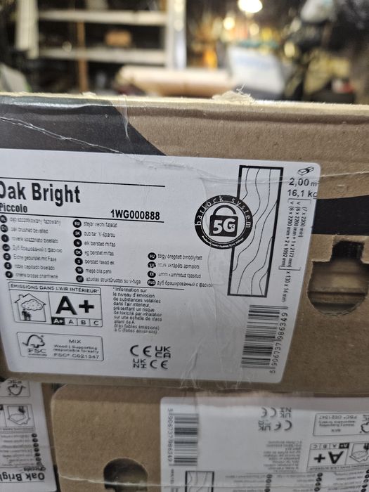 Паркетна дошка дуб брашировпний з фаскою