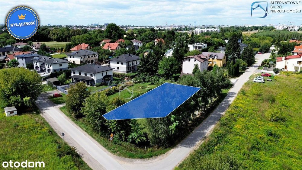 Działka pod zabudowę jednorodzinną lub usługową