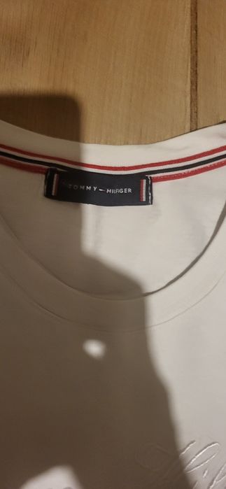 Biało kremowa koszulka t-shirt tommy hilfiger