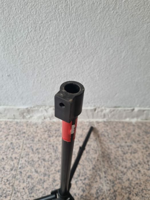 Tripé pequeno para adaptar a algo
