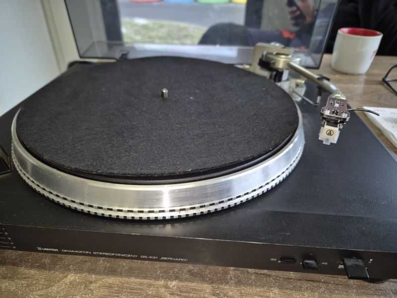 Gramofon  Bernard GS 431