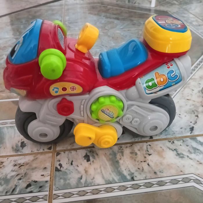 Interaktywny motorek Igorek