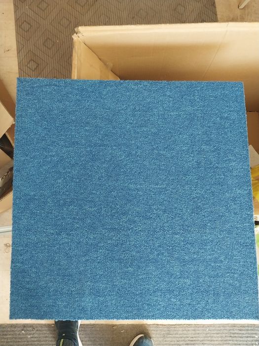 Листовой ковролин 160грн/м2  (19м.кв)