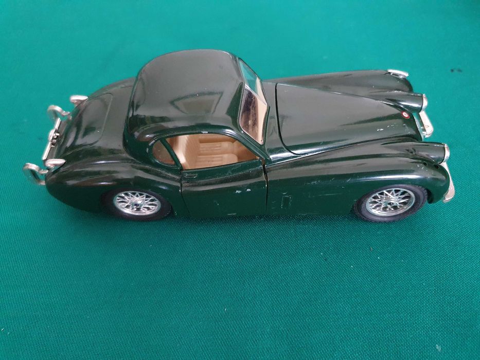 Jaguar XK 120 / (1948), BURAGO escala 1/24 - Anos 80 - Italy