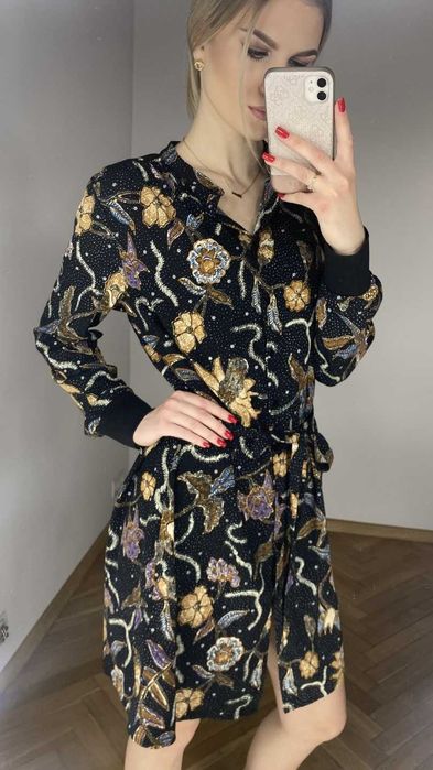 Sukienka Sisters Point r. M