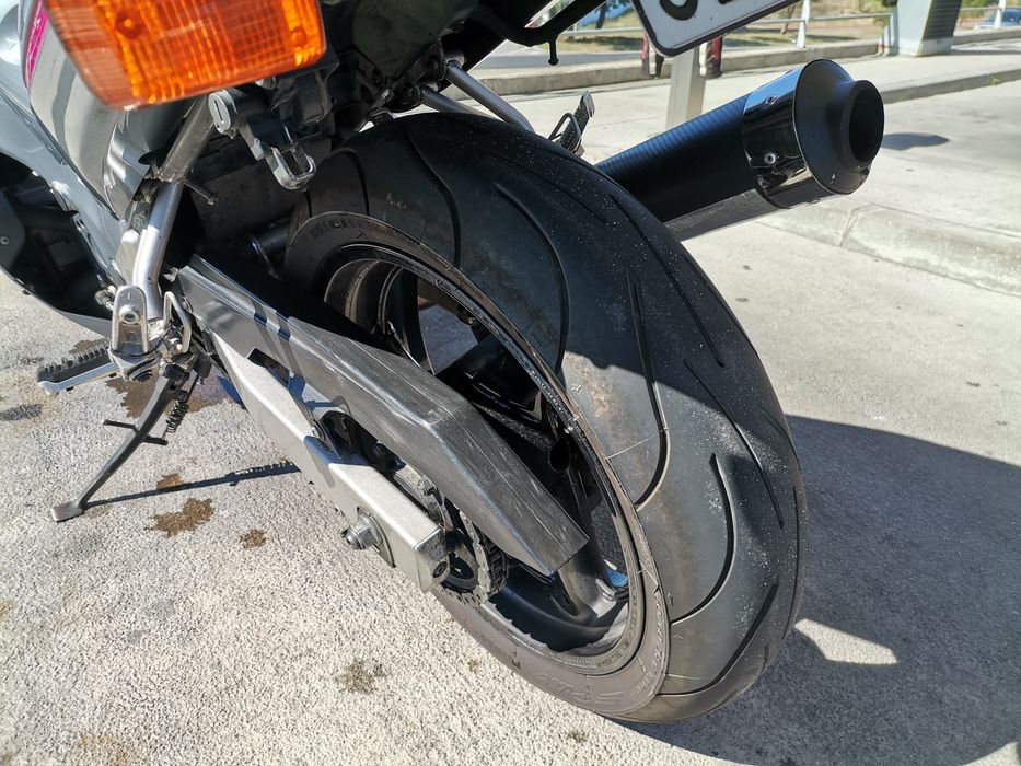 Mota Suzuki rf600r
