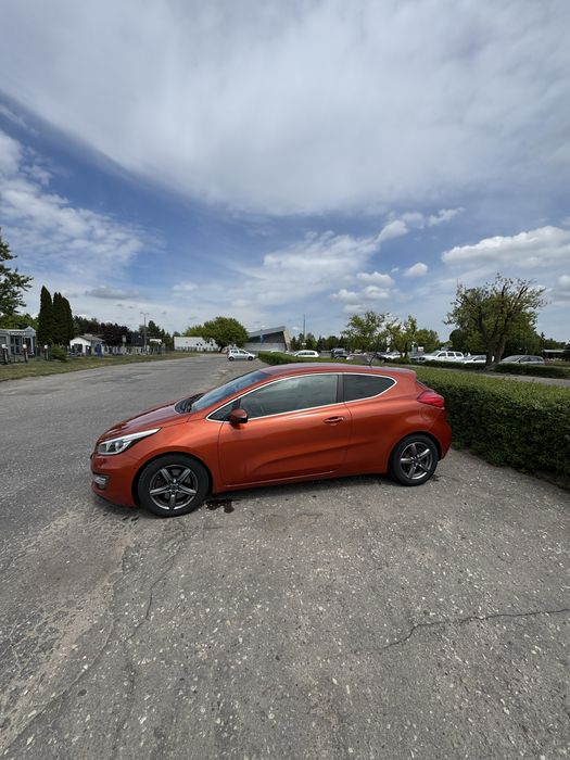 Kia Proceed 2015 1.6 crdi 128 koni