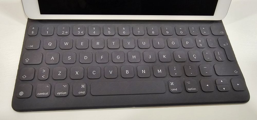 Ipad Air 3 Gen com teclado Apple