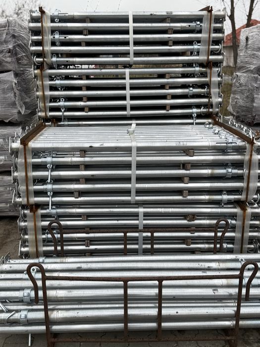 Stemple budowlane szalunki stropowe strop dźwigary budowlane doki