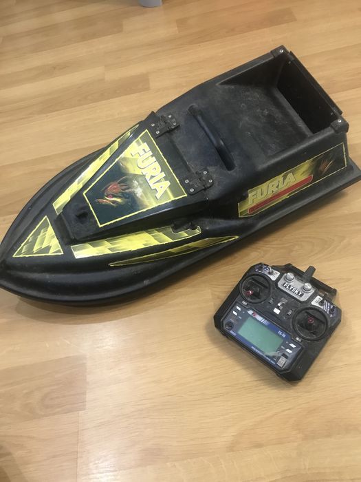 Прикормочний кораблик Фурія