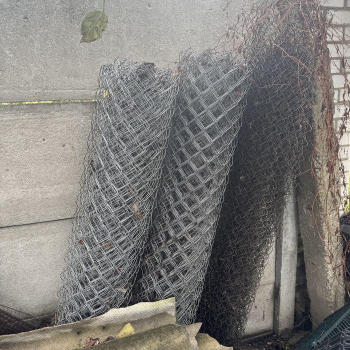 Продам сітку два рулонна нова по 10 метрів