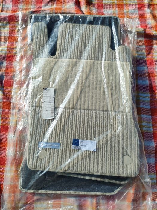 Dywaniki Mercedes W211 S211 4Matic