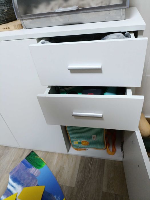 Móvel branco arrumação