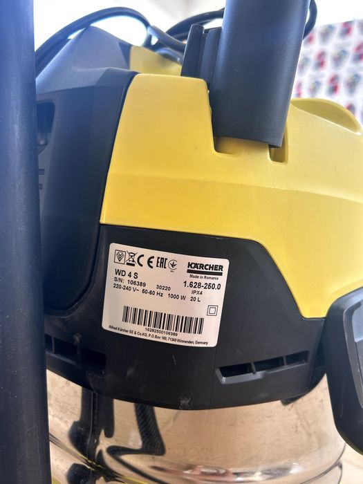 Aspirador de sólidos e líquidos Kärcher WD 4 S – 20 L / 1000 W