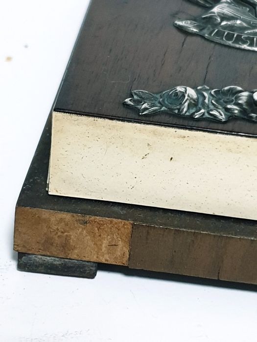 Antigo porta blocos com aplicações em prata portuguesa