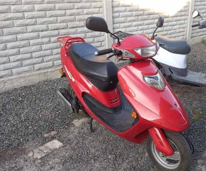 Продам скутер. .