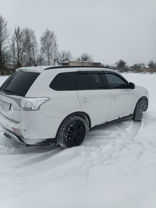 Терміново продається Авто  Mitsubishi Outlander 2014 рік