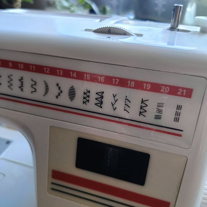 Швейна машинка AEG mn 885.