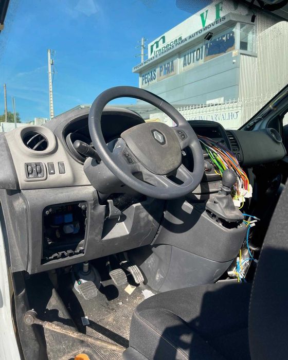 Renault Trafic 2020 para peças