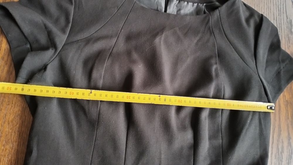 Sukienka czarna Reserved r44