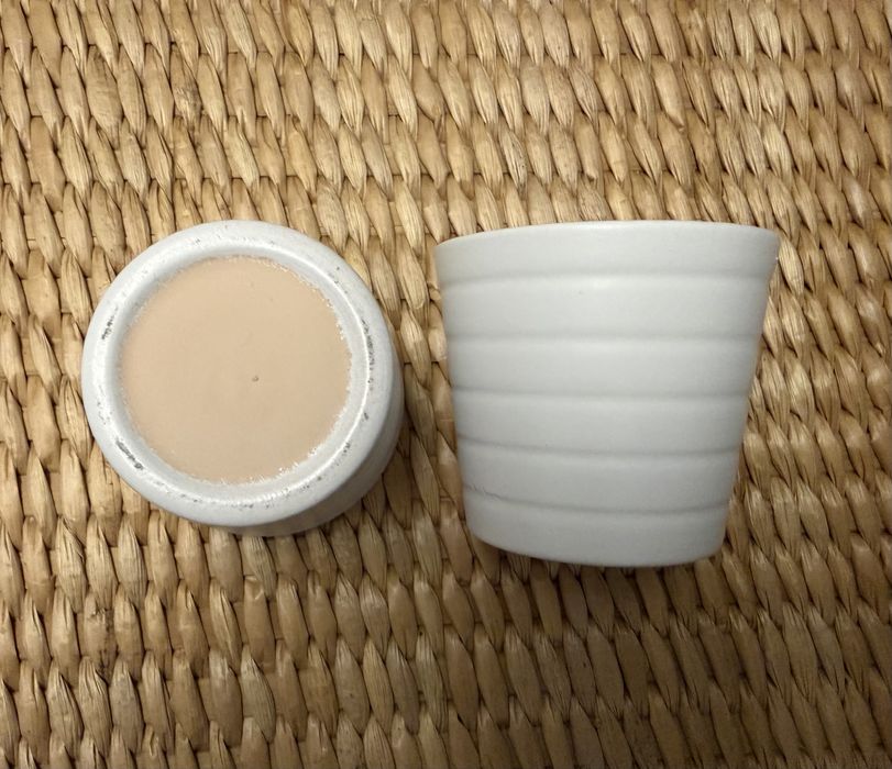 Vasos miniatura brancos