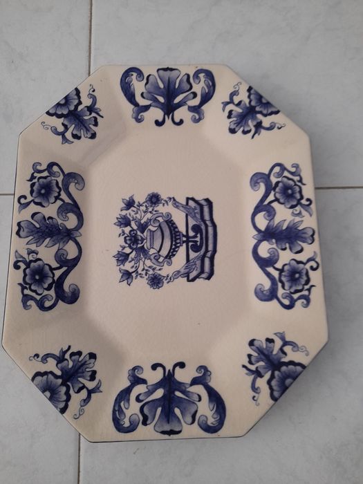 Louça decorativa pintada à mão