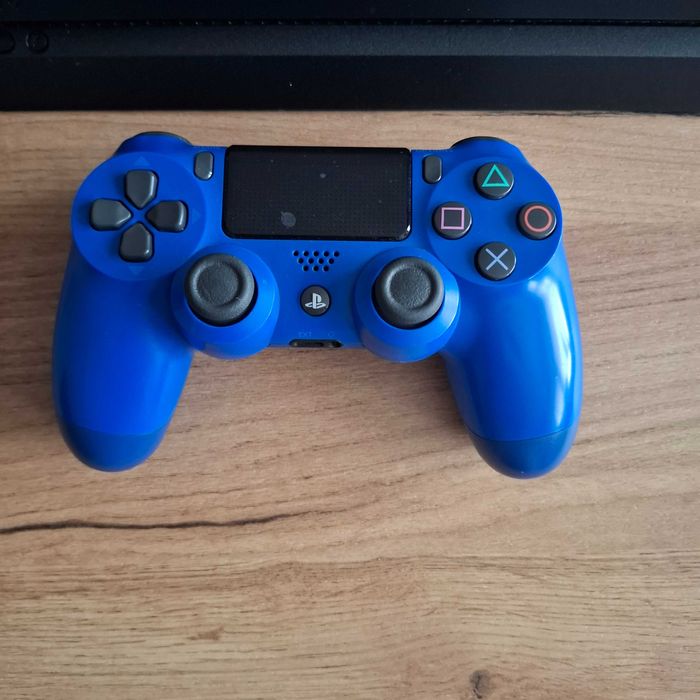 Playstation 4 slim 500GB +pad+okablowanie