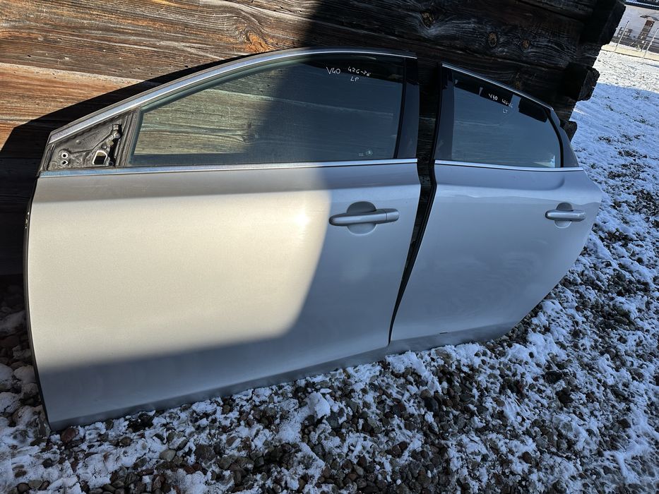 VOLVO V40 V40CC 2015 kompletne DRZWI PRAWE LEWE przod tył 426-26