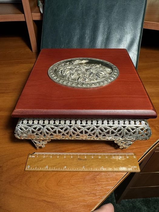 Шкатулка очень красивая!