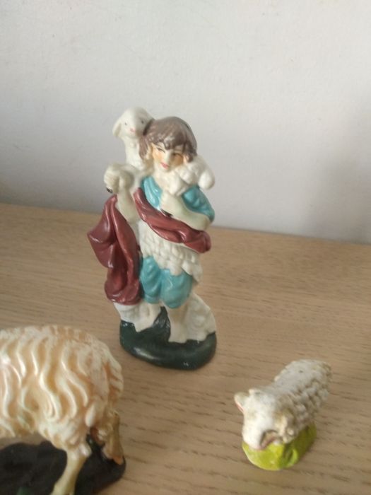Figuras de presépio - Pastor e ovelhas