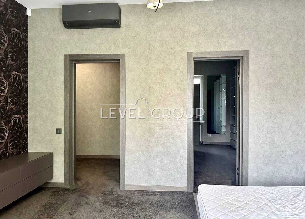 Продається сучасний будинок з якісним ремонтом у Русанівських садах