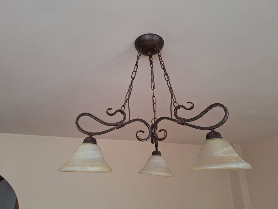 Sprzedam żyrandol / lampę sufitową na 3 żarówki 2 sztuki
