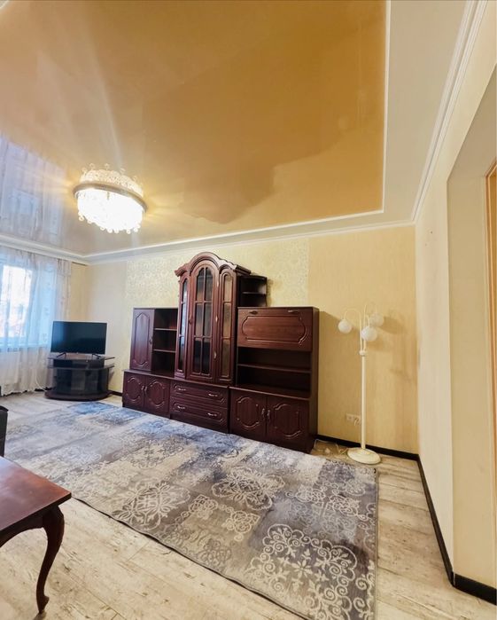 Продаж 3 кімнатної квартири з прибудовою на Новомиколаївці