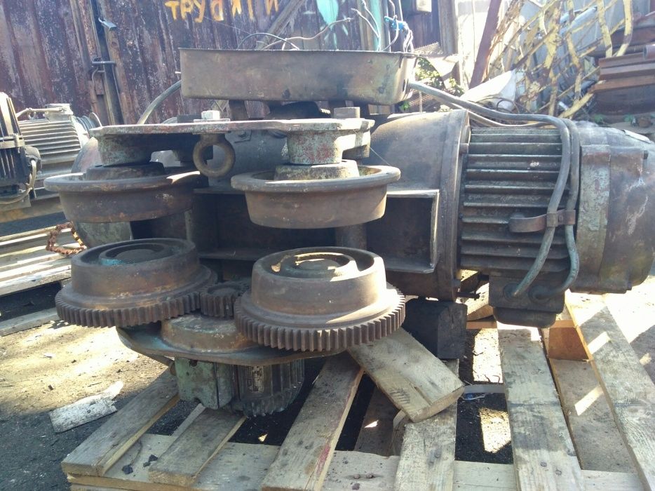 Двигатель подъёма тележка кареткаТельфер электротельфер 0.5 1 2 3.2 т