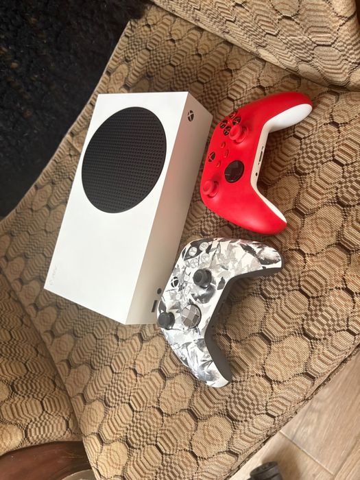 Console + Comandos Xbox Series S