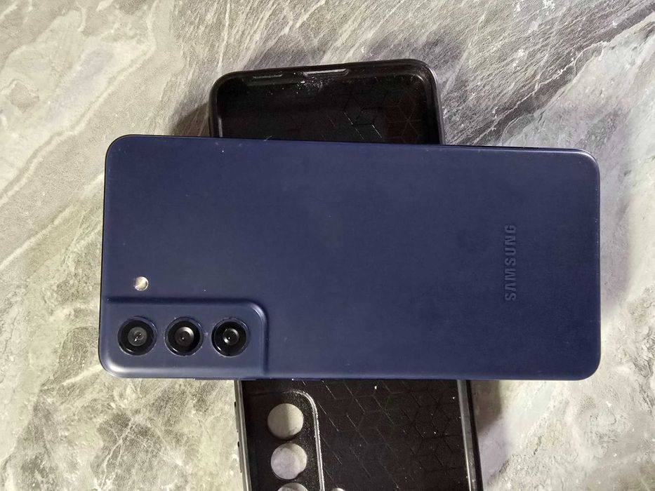 S21 FE 6/128 Android 16