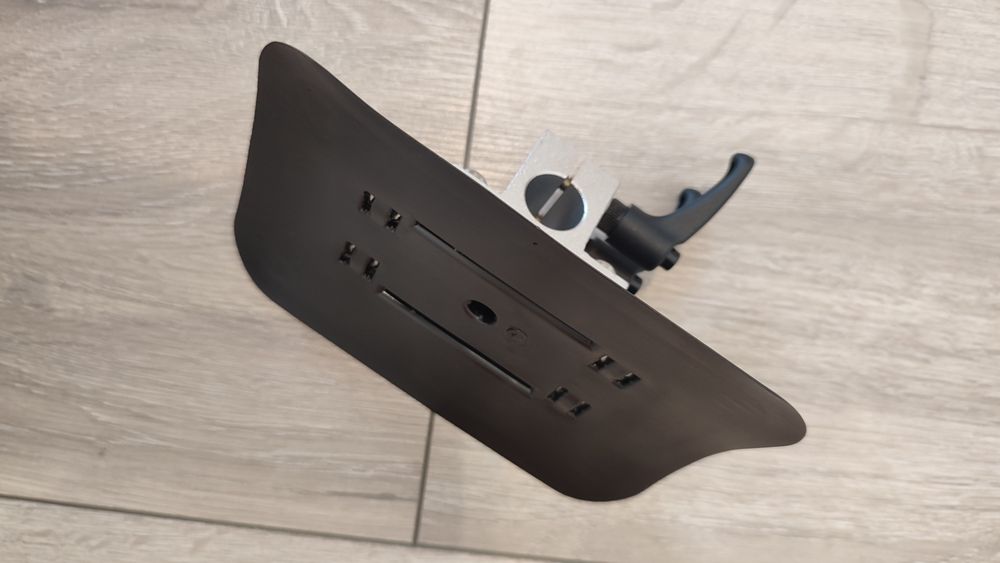 Baza montażowa do przyklejenia na Belly Boat lub ponton.