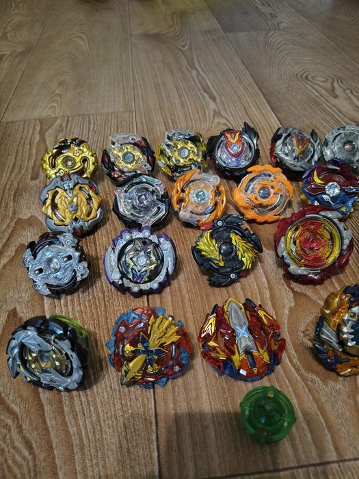Іграшки Beyblade