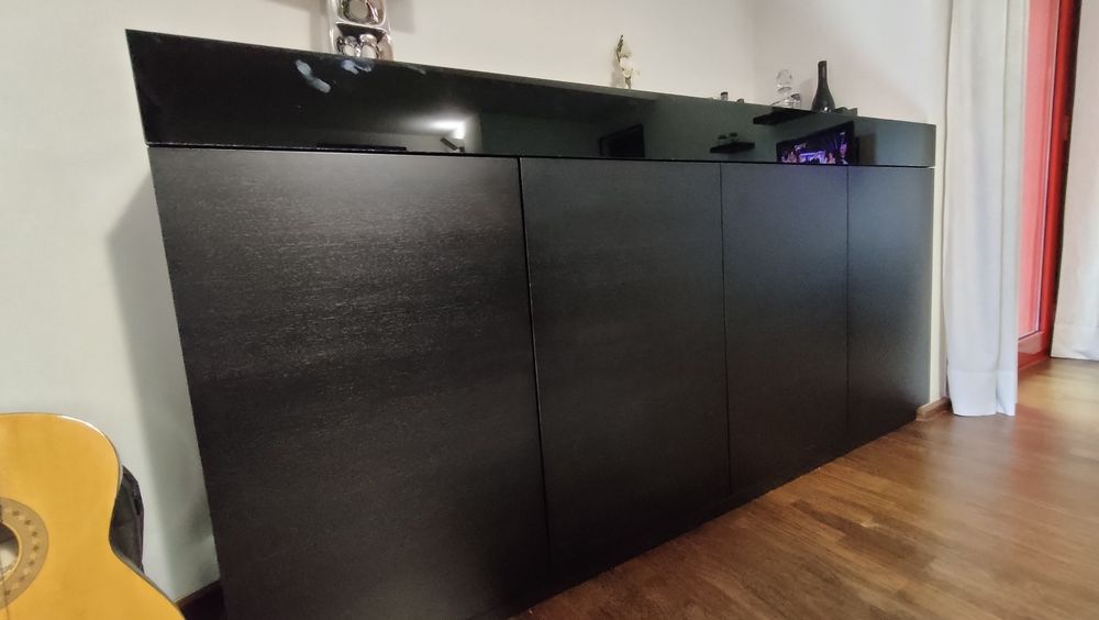 Mobília de sala (mesa de jantar + aparador)