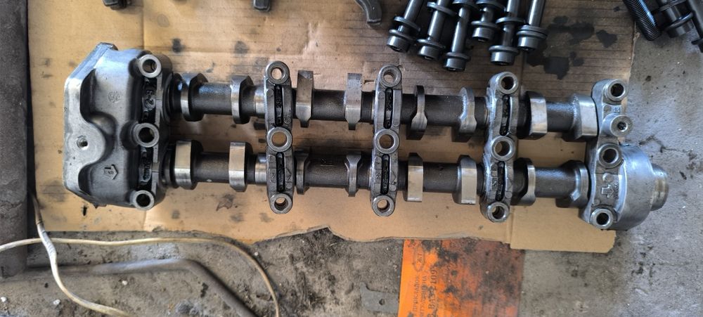 Головка блоку циліндрів Opel Astra J  1.7 CDTI A17DTR