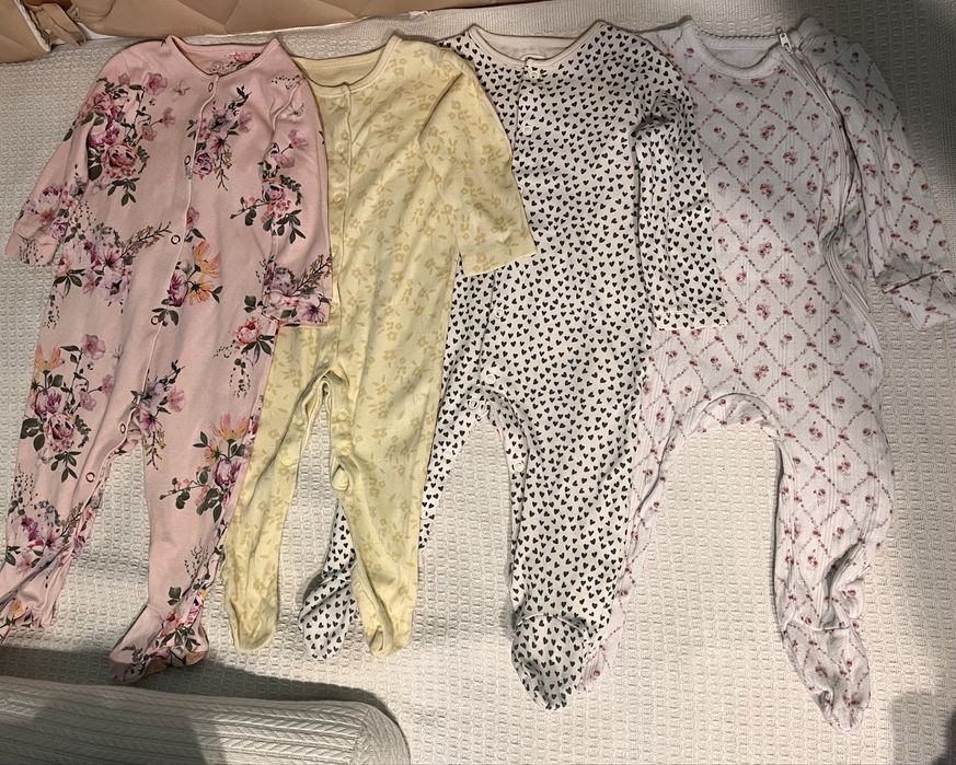 Одяг для дівчинки на вік 6-9 місяців