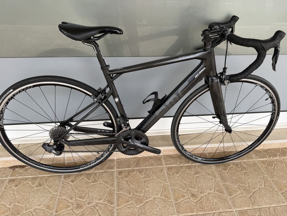 Bicicleta de estrada BMC - Mudancas electricas