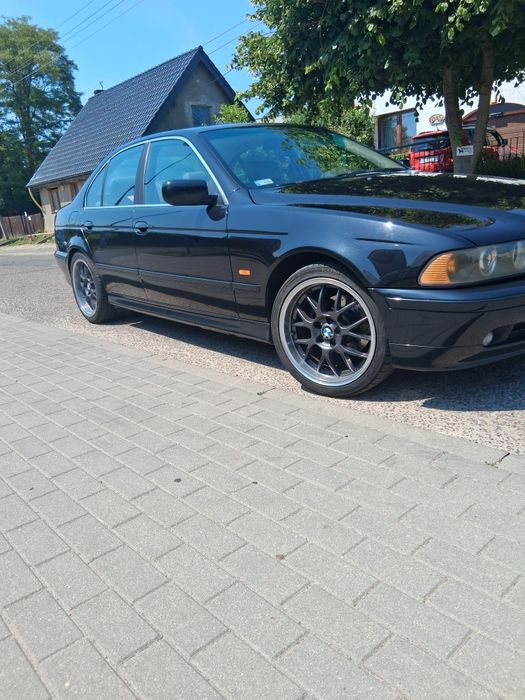 Bmw e 39 525i  2000r