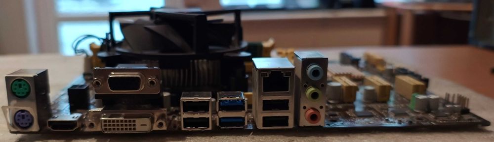 płyta główna + procesor i3 (4 generacja) + 2x4GB ram=8GB +gratis