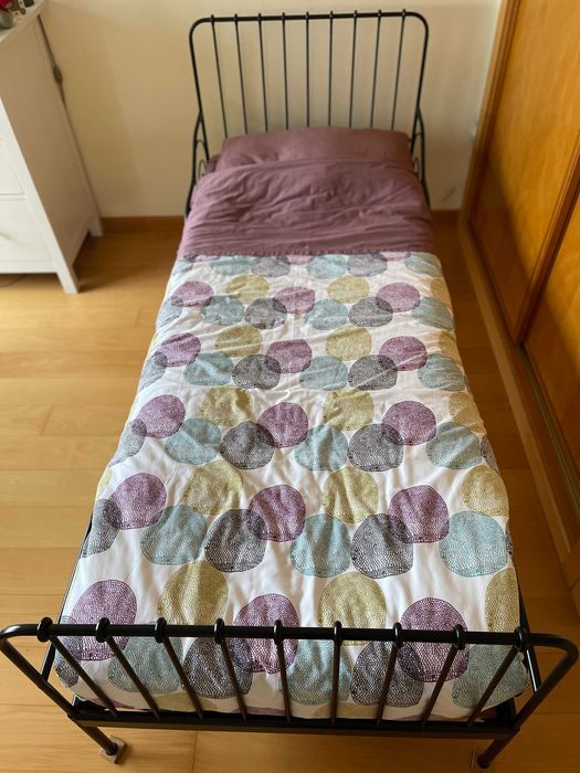Cama de criança IKEA MINNEN extensível com estrado, preta, 80x200 (com ofertas)