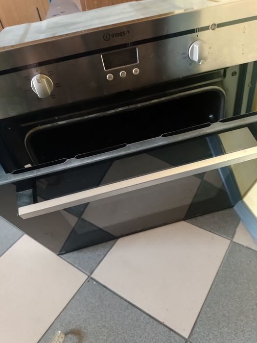 Indesit piekarnik pod zabudowę srebrny 60 cm